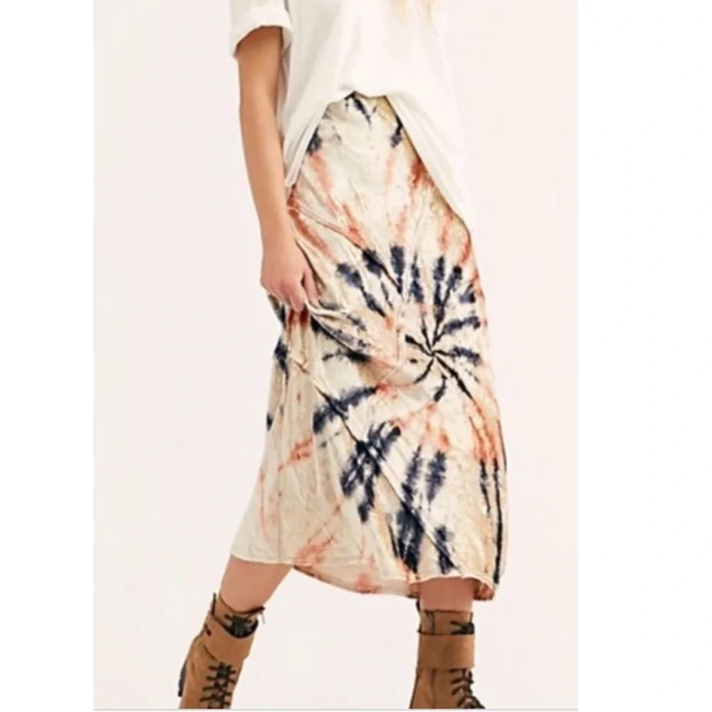 Free People Serious Swagger Velvet Tie-Dye Skirt Vintage Inspired size S NWT - Picture 7 of 10